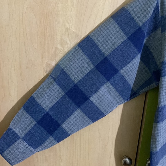 Men's Plaid Flannel Button-down Shirt - Picture 4 of 10